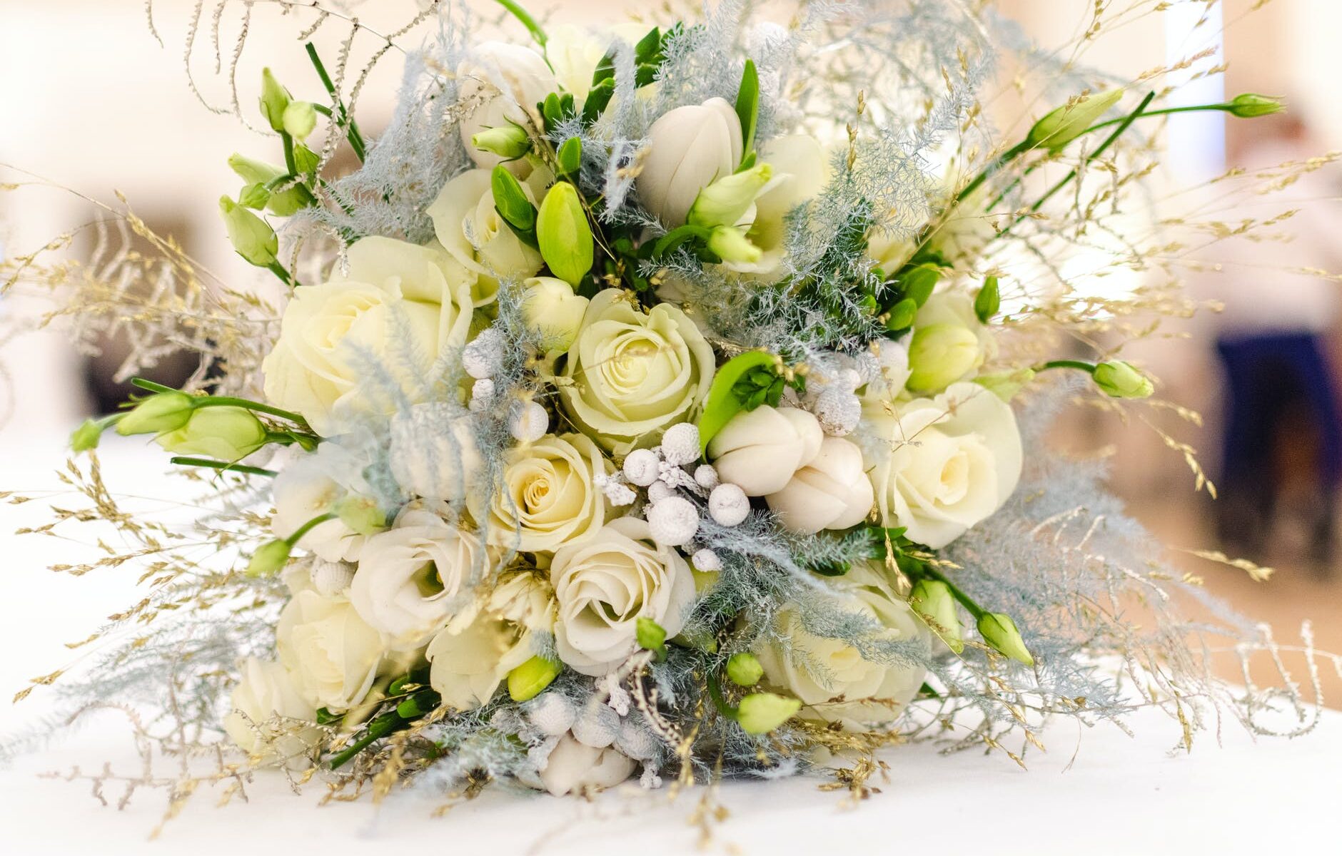 bouquet of white roses on table